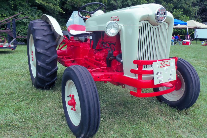 ford 600 tractor reviews