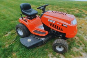 Read more about the article Huskee LT4200 Specs and Review